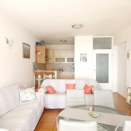 Bonavista Apartment